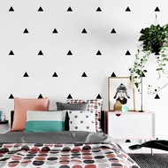 Wallpaper Sticker Dinding Motif  Segitiga Hitam Putih Kecil