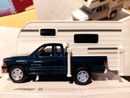 Mainan Anak Diecast Replika Mobil Dodge Ram Truck Camper Mobil Kemping KINSMART Pullback