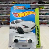Hotwheels Nissan 370Z bad card/buble