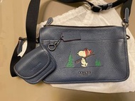 Coach 小手袋 x Snoopy