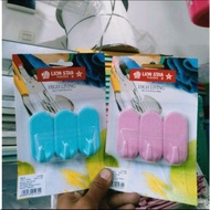 GANTUNGAN Lion Star Plastic Clothes Hanger 3 Pcs EPIC55