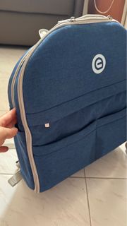 Enzo 藍色便攜式嬰兒床