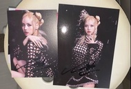 Blackpink lisa親筆簽名官方postcard 2張 $100@2