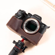 相機保護套索尼A7C相機包A7M4 A7S3 A73 A7R3 A7R5底座皮套真皮保護套攝影包相機皮套
