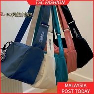 Ins Small Retro Street Photography Simple Large-capacity Messenger Bag Women Joker Casual Shoulder B