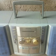 Radio casset polytron. model SM900