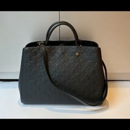 LV 黑皮壓紋兩用大包 蒙恬包