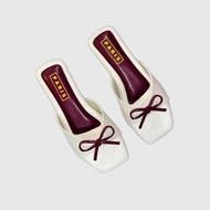 Elegant fita slippers