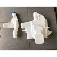 Wiper Water Reserve Tank HRV 2015-2021 HRV RU