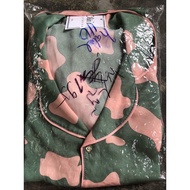 Pzama set includes 1sp