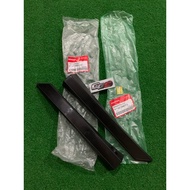 HONDA (EX5/EX5 DREAM) EMBLEM FRAME BODY / GETAH TANGKI ORI OE