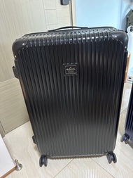 Hallmark 28"黑色行李箱 28" Hallmark 838 Suitcase BLK