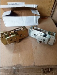 DOOR LOCK PINTU MOBIL MITSUBISHI COLT T120 LAMA 78-81