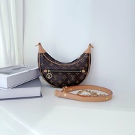 LV 路易威登 豌豆包 /月亮包 晶片 98新