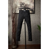 กางเกงยีนส์ผู้ชายทรงกระบอกเล็ก Jack Russel Handwerk J-ONYX Slim Fit Classic Black