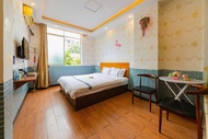 Dream Night Hotel (Sun Plaza Branch)