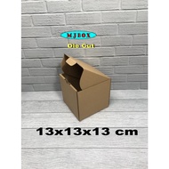Cardboard box size 13x13x13 cm...Die Cut cardboard box for accessories box