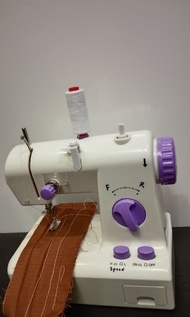迷你衣車 Mini sewing machine