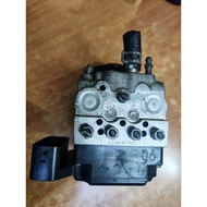 Toyota alphard anh10 abs pump (9Q)