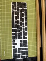 Apple Magic Keyboard + Magic Mouse 2