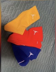 （Size L) Nike Jordan 超帥刺繡長襪（橘 藍 黃）