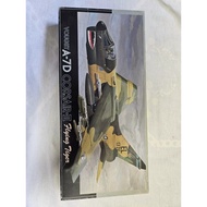 【现货，有问题联系】Vought A-7D Corsair II Flying