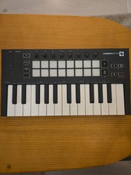 Novation Launchkey Mini MK3 MIDI Keyboard
