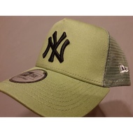 NEW ERA 9FORTY NEW YORK YANKEES LIGHT GREEN A FRAME TRUCKER CAP