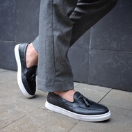 HITAM PRIA PUTIH Slip On Casual Shoes Men BLACK White Sneakers Loafer Classic Vintage Casual Guy Ori