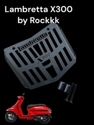 Rack ท้าย sport แบบยาว Lambretta X300   ลาย X 300 (BW)
