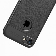Case Casing Soft Case Auto focus Iphone 8 -Hitam