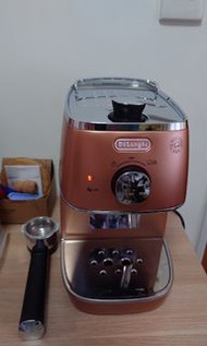 DeLonghi  ECI341.CP 半自動咖啡機