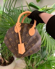 Louis Vuitton Lv Venes 貝殼包｜M82993｜全新正版正貨