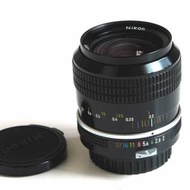 Nikon 28mm f2 Nikkor 95% new