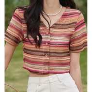 American crop top t-shirt - 2 Hands (Size M). American crop top - 2 Hands (Size M)