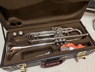 銀色小號，附盒 trumpet