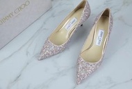 正品 JIMMY CHOO/LOVE 65  百搭細高跟鞋👠 3️⃣色 顏色：粉色，玫瑰粉，黑色！鞋面是意大利格麗特閃片，內里墊腳山羊皮，柔軟細膩，腳感舒適😌 意大利真皮大底！跟高6.5cm！ Siz