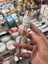 Marc Jacobs 雛菊之愛女士香水 10ml 隨身旅行噴霧 / 全新現貨香港正品保證大熱款 / 約會上班日常送禮首選持久留香凸顯高級小眾氣質