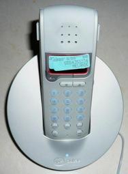 美日名牌 Virgin pulse 2.4 GHz vp-12 無線電話,造型優雅,原價1900元,特惠價