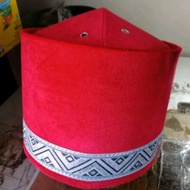 Peci Songkok Kopiah Turki bludru merah tinggi 15 cm motif renda