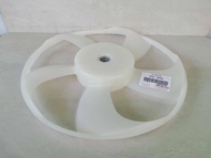 ใบพัดลมหม้อน้ำ TOYOTA NEW ALTIS 16001800 ปี2014 LIMO1ZZ3ZZ อันละ380บาท