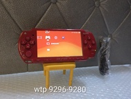 Psp Psp2000 Psp2006 薄機 電池倉封條原好 無拆無修 靚Mon可讀光碟冇暗病 《價錢已包全新電 4GB卡 Mon貼 Usb充電線》即買即玩