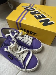 Nerdy 紫色帆布鞋