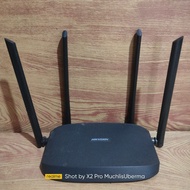 Hikvision DS-3WR12C Dual band AC1200 Wireless Router