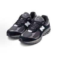New B 2002R Black Cement Grey Retro Runner