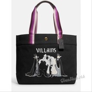 Preorder 🇨🇦Coach outlet代購 Disney X Coach Tote With Villains Motif