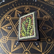 蕨葉手工刺繡迷你書項鍊