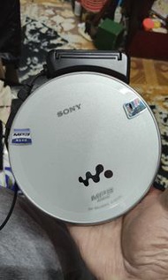 Sony Discman  D-NE730 可以聽MP3CD碟用一粒2A電池