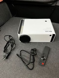 Projector 投影機 手機電腦都得 with speaker