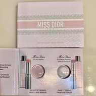 Miss Dior 迪奧 親吻體香膏 迷你版攜帶型✨ （1個有2種香氣：香氛、花漾迪奧淡香水）（1個45元；現貨3個）    有效期限：2026.08